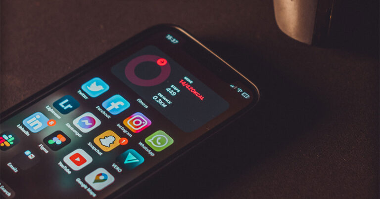 How to Start an AI Side Hustle in 2025 (Beginner Friendly Guide)